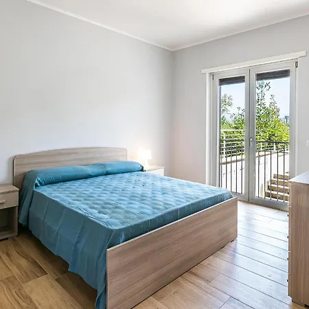 2 Bedroom Lovely In Casalvelino