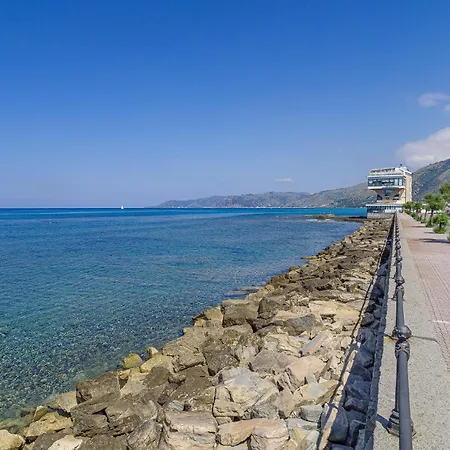 2 Bedroom Lovely In Casalvelino Holiday home *